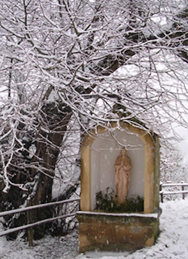 Maria im Schnee